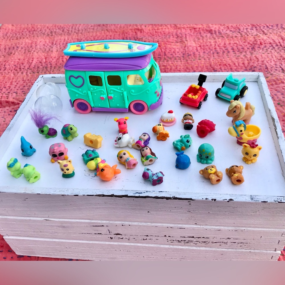 Lot Mixed SQUINKIES Surf Van Squishy Tiny Toys Ride Along Playsets Bus Vehicle